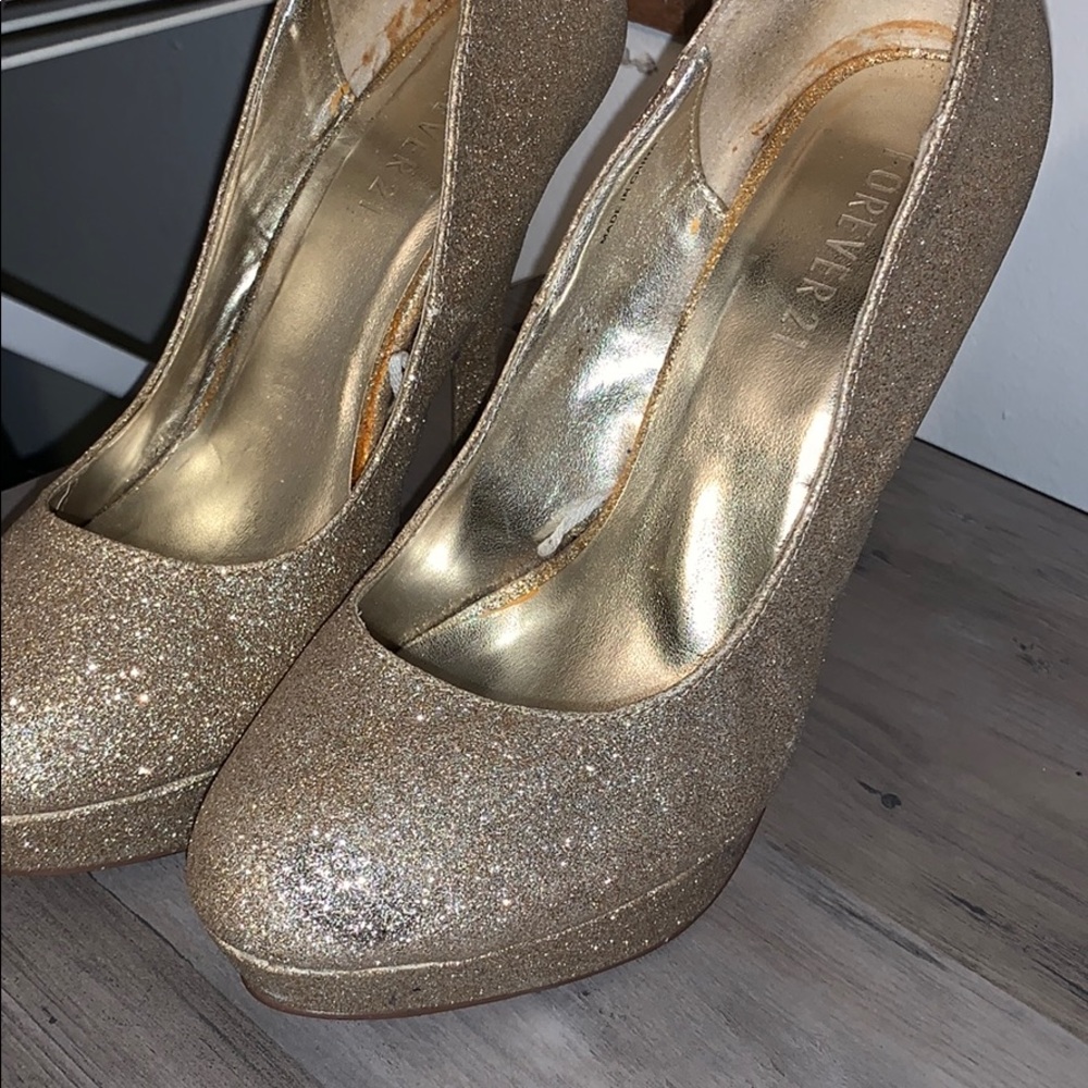 Shoes - Picture 2 of 3